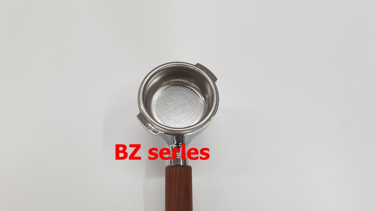 Acquista online 2 ways filter holder Bezzera BZ series 5965628R WOOD HANDLE 
